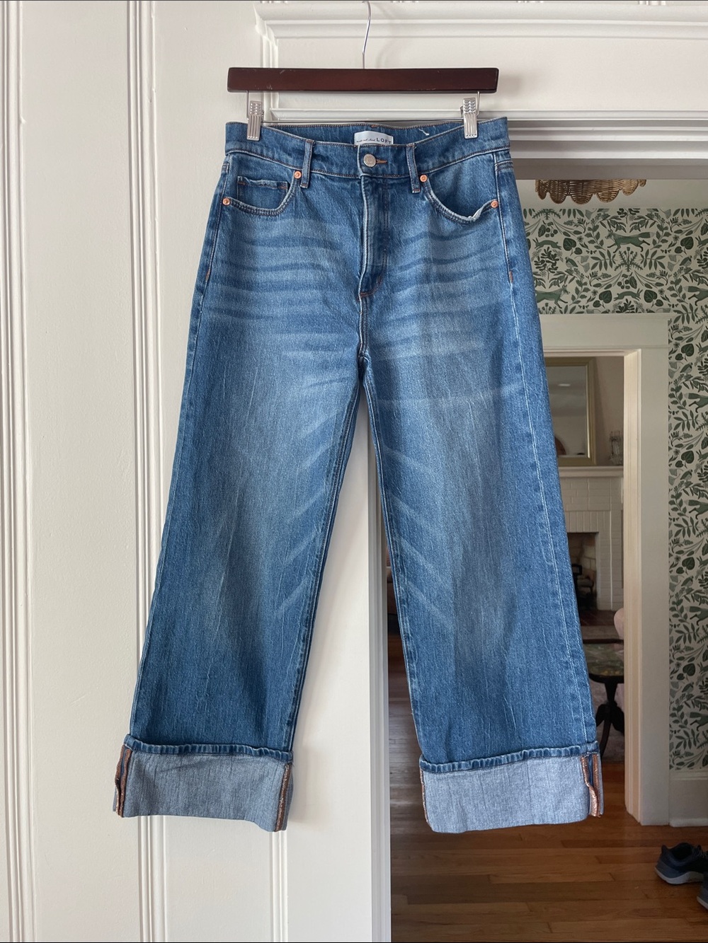 Loft Women’s Wide Leg Crop Jean waist 27/size 4